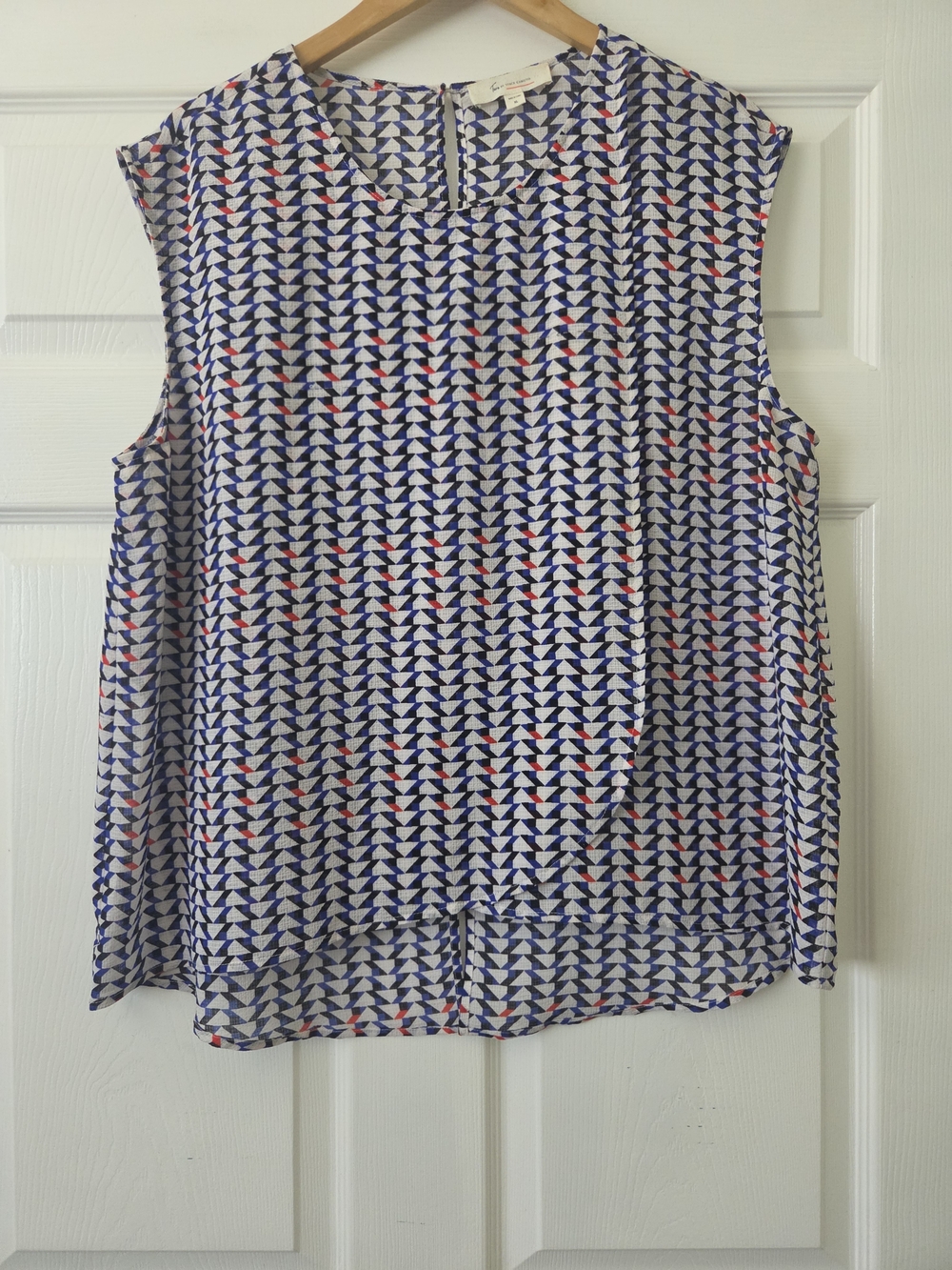 Vince Camuto Sleeveless Geometric Print Camisole in Navy, White & Red Women's XL